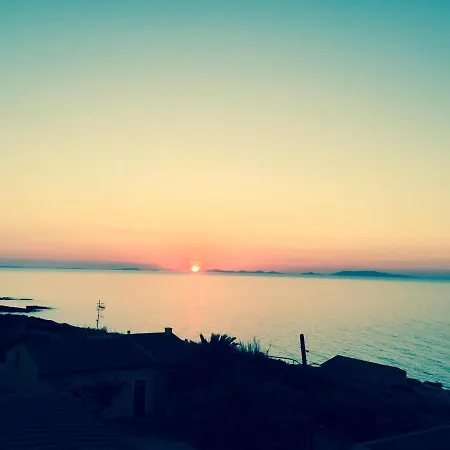 Modern In With Sea View *